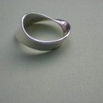 Torun Bulow-Hube, for Georg Jensen, silver Mobius ring, #148, Denmark, circa 1970 SOLD - Image 3