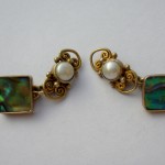 Mary Thew, Arts and Crafts pair of lady's cultured pearl and abalone shell cuff links, Scotland, circa 1920 SOLD - Image 2