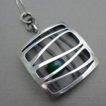 Elis Kauppi for Kupittaan Kulta, kinetic green agate bead pendant, on a chain, Finland, 1966 SOLD - Image 2