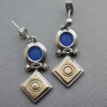 Robert Crerar, silver and gold opal, lapis lazuli, acrylic and niello set necklace, Edinburgh 1981 SOLD - Image 5