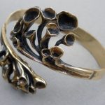 Hannu Ikonen, for Valo-Koru, bronze 'reindeer moss' torque bangle, Finland, circa 1970 SOLD - Image 2