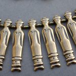 Kirsti Ilvessalo, for Kalevala Koru, bronze "Nukkekääty" or "Doll chain" necklace, Finland SOLD - Image 2