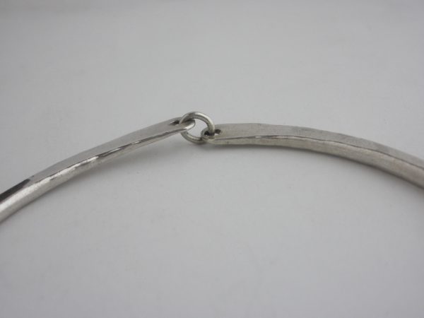 Isle of Wight Silver, silver hand wrought two part bangle, Sheffield 2005 SOLD - Image 3