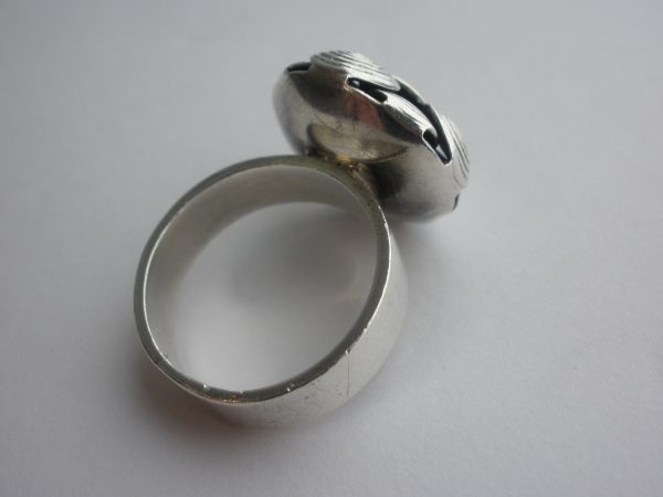 Elis Kauppi for Kupittaan Kulta, silver ring, Finland, circa 1970 SOLD - Image 5