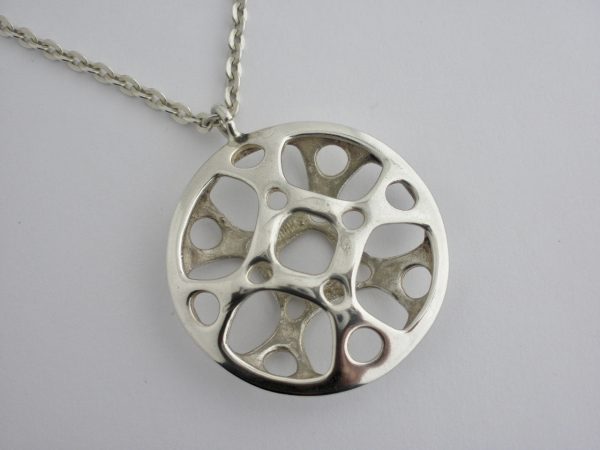 Frank and Regine Juhls, silver 'Sun Cross' pendant on chain, number 71 from the Historiske range, Norway SOLD - Image 2