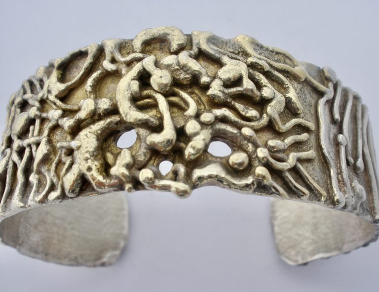 Jane Watling of Lacock, cast silver and parcel gilt bangle, London 1994 (Ref S466) SOLD - Image 8