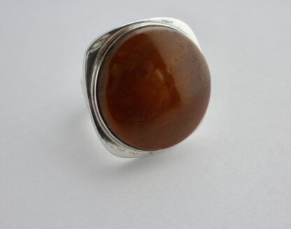 Bent Knudsen, Baltic amber set silver ring, Denmark, 1968 London import mark (Ref S698) SOLD - Image 3