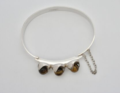 Kultaseppa Salovaara, tiger eye bead set silver bangle, Finland, 1976 London import mark (Ref S788) SOLD - Image 2