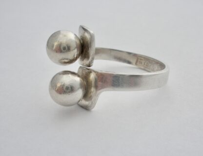 Bengt Hallberg, silver double bead ring, Sweden, circa 1975 (Ref S916) SOLD - Image 4