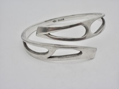 Graham Watling of Lacock, silver bangle, London 1972 (Ref S903) SOLD