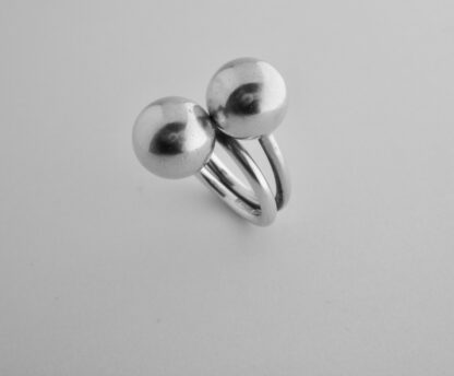 Bent Knudsen, silver double bead and wire ring, Denmark, circa 1970 (Ref S967) SOLD - Image 2