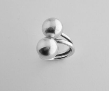 Bent Knudsen, silver double bead and wire ring, Denmark, circa 1970 (Ref S967) SOLD - Image 4