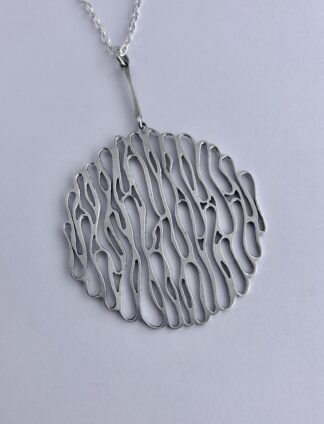 Deakin & Francis, silver pendant on a chain, Birmingham 1975, to a design by David Deakin (Ref S+137) SOLD