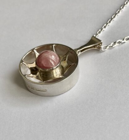 Kultaseppa Salovaara, rhodochrosite set silver pendant on a chain, Finland, circa 1975 (Ref S+236HH) SOLD - Image 3