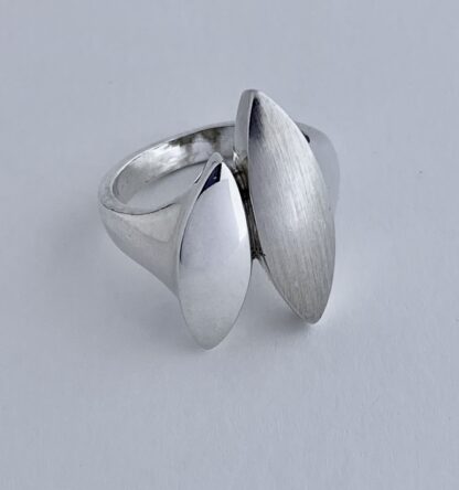 Argenta Designs, silver ring, London 2004 (Ref S+218) SOLD