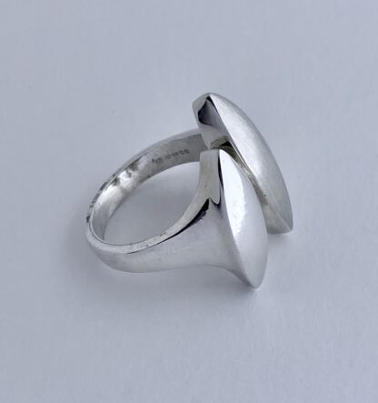 Argenta Designs, silver ring, London 2004 (Ref S+218) SOLD - Image 3