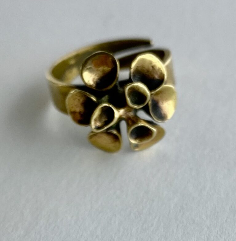 Hannu Ikonen for Valo-Koru, bronze reindeer moss ring, Finland (S+319 ...