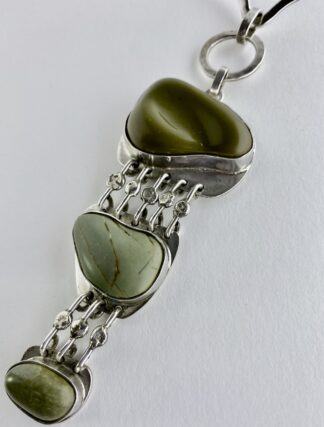 Jane Wiberg, three stone drop pendant on a necking, Denmark, circa 1965 (Ref S+276)