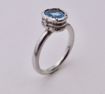 Jane Watling of Lacock, blue topaz set silver 'Tutti Fruitti' ring, London 2008 (Ref S+422) SOLD - Image 3