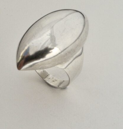 Los Ballesteros, silver ring, Mexico, post 1979 (S+476) SOLD - Image 2