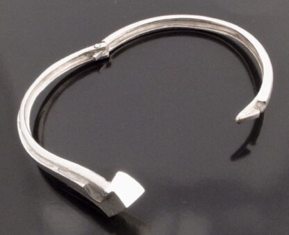 Larsson Smykkehandlere, silver hinged bangle, Denmark, circa 1985 (Ref S+579) - Image 6