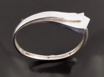 Larsson Smykkehandlere, silver hinged bangle, Denmark, circa 1985 (Ref S+579)