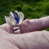 Elis Kauppi for Kupittaan Kulta, blue agate bead set silver 'Oyster' ring, Finland, circa 1970 (Ref S+616) - Image 10