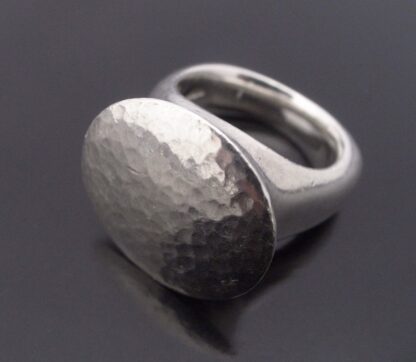 AHG (not known), heavy contemporary silver ring, Sheffield 2010 (Ref S+423) SOLD - Image 5