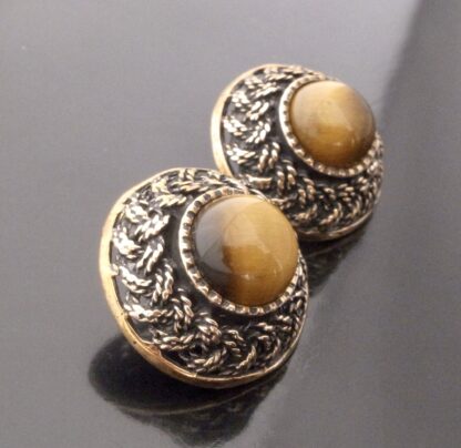 Pentti Sarpaneva, pair of tiger eye set bronze ear studs, Finland, circa 1970 (Ref S+643) - Image 2
