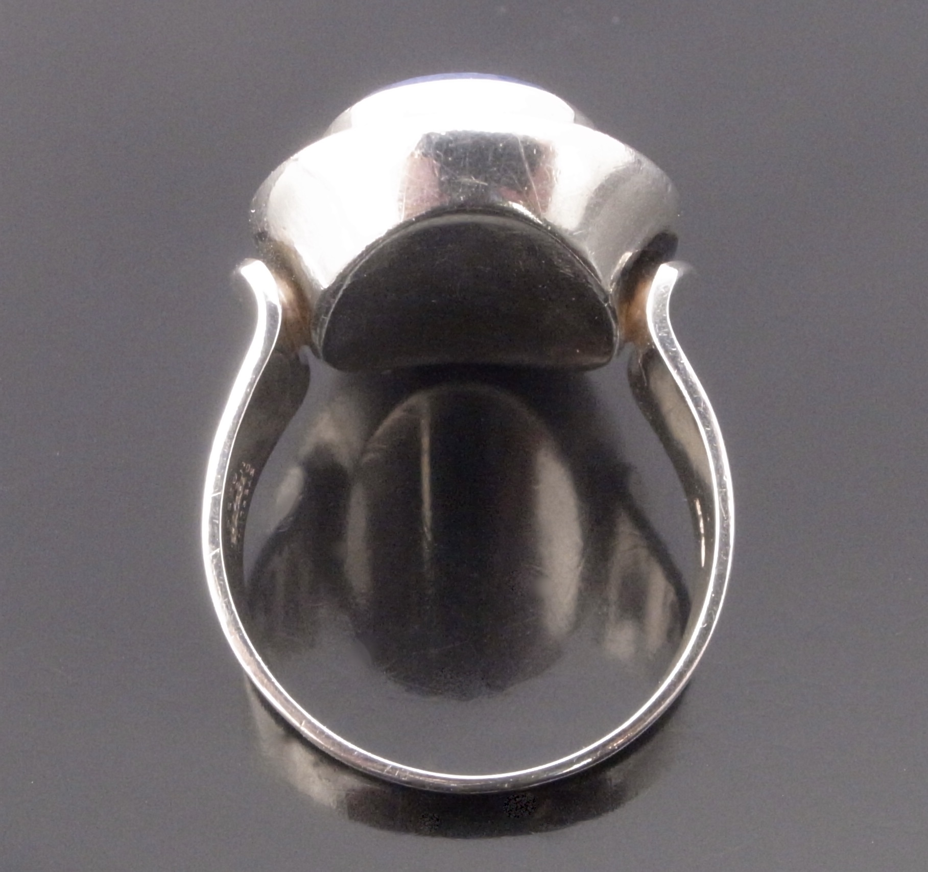 Niels Erik From, sodalite set silver ring, Denmark, 1978 London import marks (Ref S+663) - Image 5