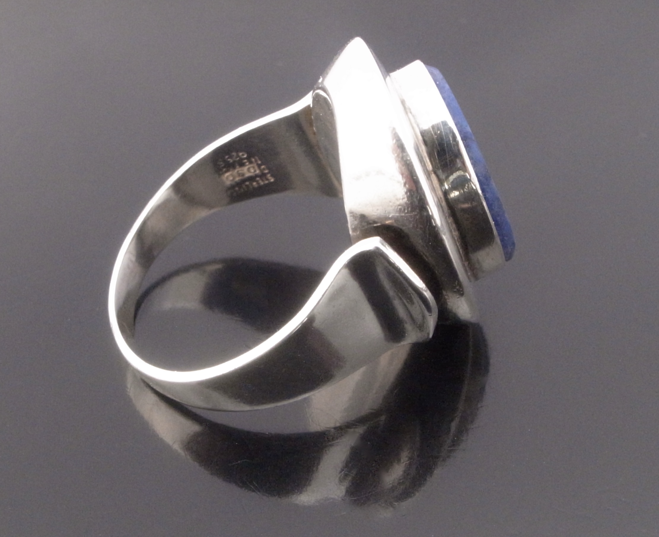 Niels Erik From, sodalite set silver ring, Denmark, 1978 London import marks (Ref S+663) - Image 4