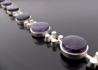 Jorma Laine, for Kultateollisuus Ky (attributed), silver amethyst set bracelet, Finland, 1973 London import mark (Ref S+667) SOLD - Image 2