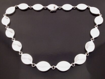 Flemming Eskildsen, for Georg Jensen, silver necklace, No. 171, Denmark, 1982 London import mark (Ref S+671) SOLD