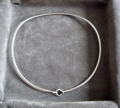 Torun Bulow Hube, for Georg Jensen, silver neckring, #410, Denmark, post 1975 (Ref S+694) SOLD - Image 4