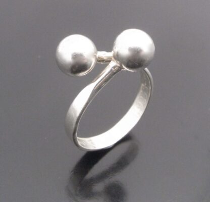 Bengt Hallberg, silver double bead ring, Sweden, London import mark 1976 (Ref S+706HH) SOLD - Image 2