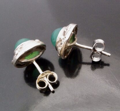 Shipton & Co (attributed), pair of chrysoprase cabochon set ear studs, Birmingham 1950s (Ref S+715) SOLD - Image 4