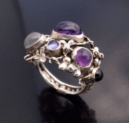 PJI (maker unknown), sapphire, moonstone and amethyst set Arts and Crafts style silver ring, Birmingham 1990 (Ref S+732) SOLD - Image 2