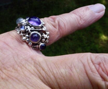 PJI (maker unknown), sapphire, moonstone and amethyst set Arts and Crafts style silver ring, Birmingham 1990 (Ref S+732) SOLD - Image 9
