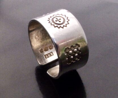 ART (maker unknown), silver ring, Sheffield 1969 (Ref S+738) SOLD - Image 3