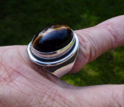 Hermann Siersbol, tiger eye set silver ring, Denmark, circa 1970 (Ref S+734) - Image 7