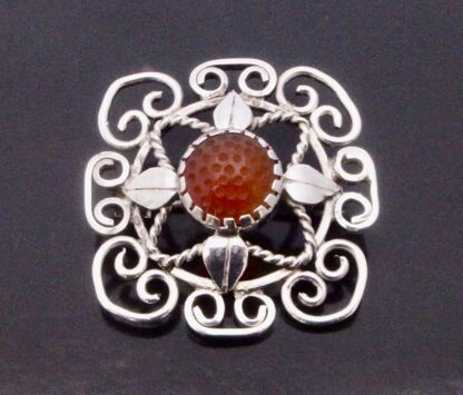 Gladys and Charles Mumford, Arts and Crafts carnelian set silver brooch, Falmouth, circa 1960 (Ref S+767)