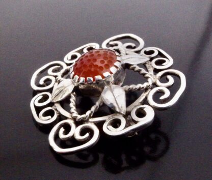 Gladys and Charles Mumford, Arts and Crafts carnelian set silver brooch, Falmouth, circa 1960 (Ref S+767) - Image 3