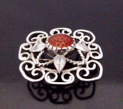 Gladys and Charles Mumford, Arts and Crafts carnelian set silver brooch, Falmouth, circa 1960 (Ref S+767) - Image 4