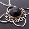 Hjaltasteyn Ltd, agate set cruciform silver pendant, Edinburgh 1977 (Ref S+725) - Image 2