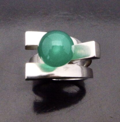 PT (unknown maker), green agate bead set silver ring, France, circa 1975 (Ref S+789) - Image 4