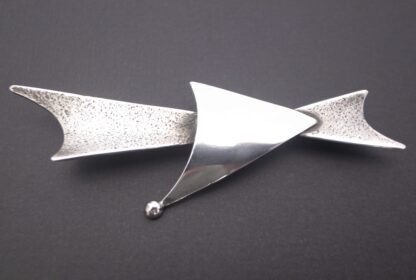 Pierre Marchand, abstract silver brooch, London 1990 (Ref S+840)