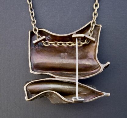 Bjorn Weckström for Lapponia, 'Daytona' bronze pendant brooch on chain, Finland, Circa 1974 (Ref S+852) - Image 4