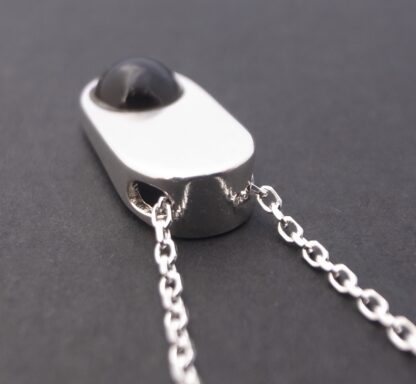 Astri Hilde for A. Holthe, small black onyx mounted silver pendant on chain, Norway, circa 1975 (Ref S+866HH) SOLD - Image 3