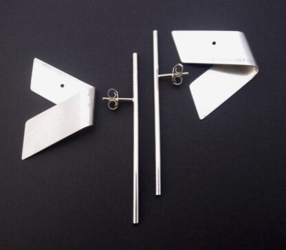 Hans Hansen, unusual pair of silver earrings, Denmark, circa 1985 (Ref S+854) SOLD - Image 7