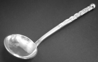 Anthony Hawksley, silver cream ladle, London 1977 (Ref S+920) SOLD - Image 3